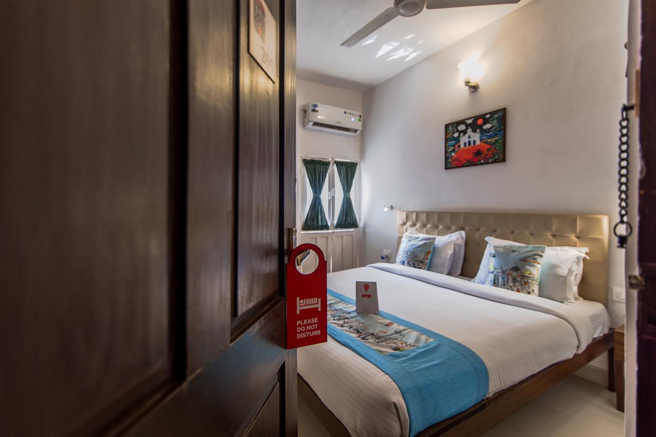 Oyo 10241 Hotel Mayfair Goa Exteriör bild